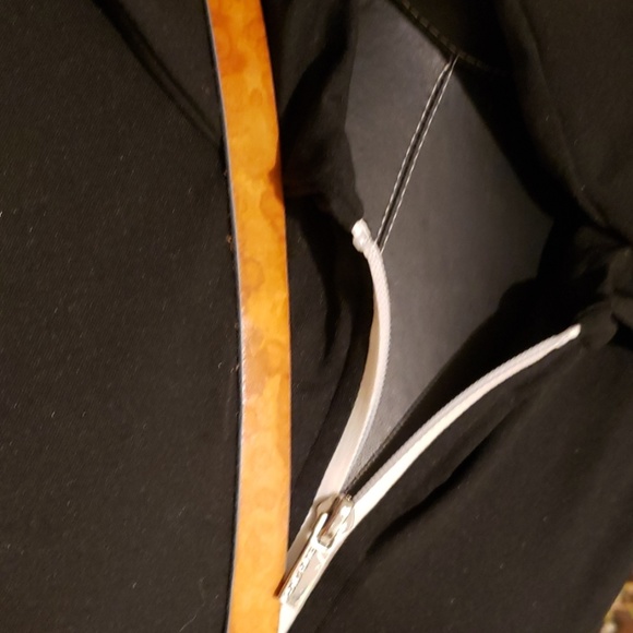 Dooney and Bourke vintage tassel tote - Picture 8 of 8